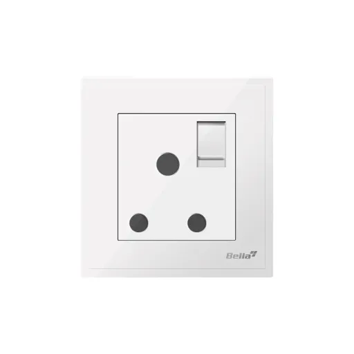 Dynamo 15A 3 Round Pin Switched Socket
